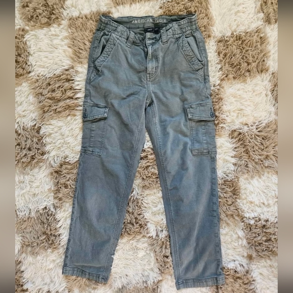 American Eagle Womans Olive Cargo Pants